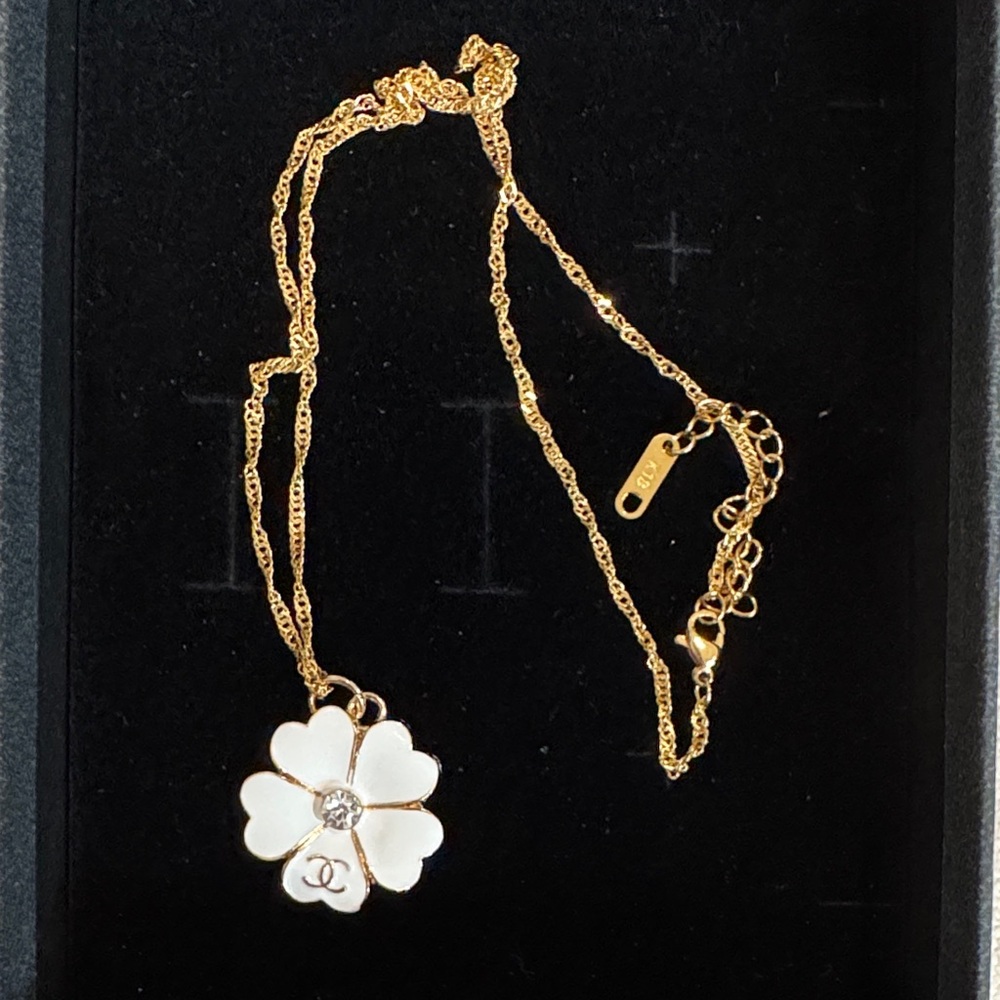 Gold and White Flower Necklace